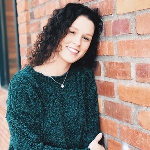 Meet your Posher, Selina